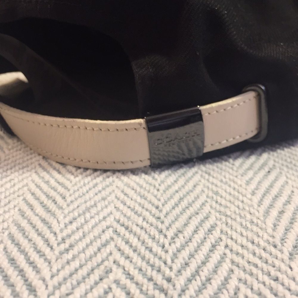 COACH LOGO Cap Leather on brim Adjustable MUST be Authenticated by Poshmark - Picture 5 of 7